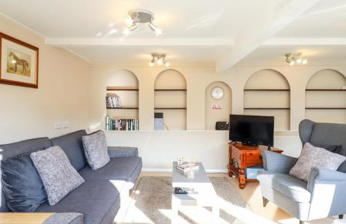 Vine Cottage - Photo 10