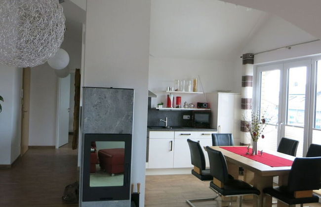 Beach Apartment With sea Views - Photo 15