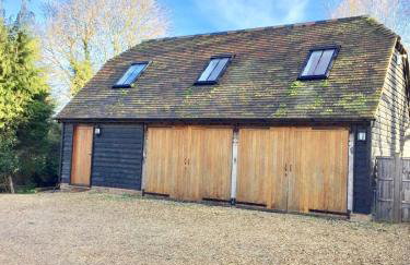 Idyllic rural retreat, easy access to Cambridge - Photo 5