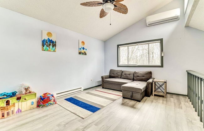 4BD Family Cottage in Pocono Forest W Private Pool & Hot-tub by RedAwning - Foto 12