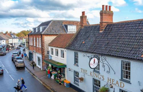 Sarah's - A townhouse apartment in Georgian Holt - Photo 36