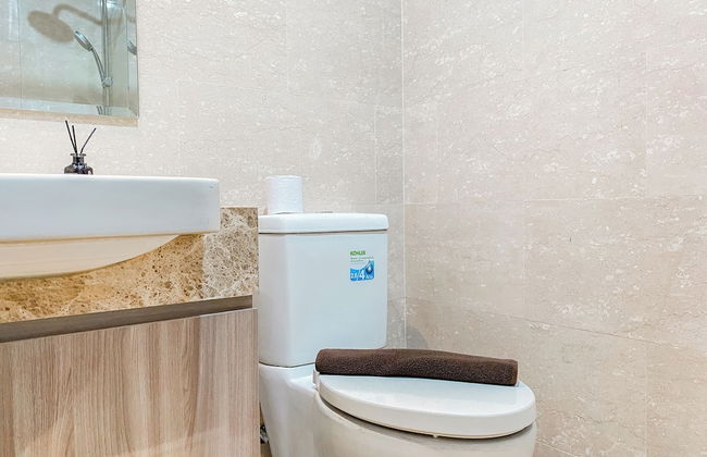 Good Deal And Scenic Studio At Menteng Park Apartment - Photo 14