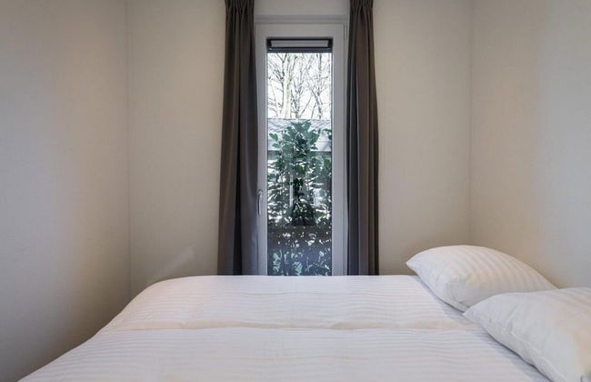 Lodge in Netherlands With Furnished Terrace - Photo 6