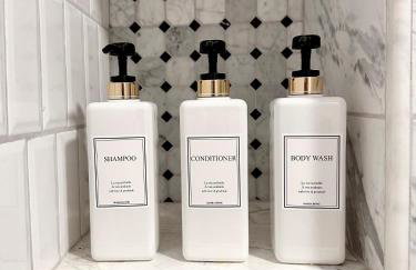 Designer Home, Hot Tub, Private Yard, & Projector - Foto 33