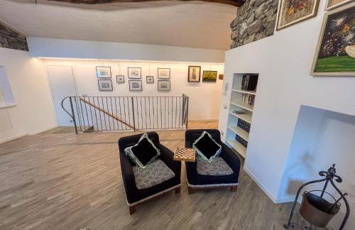 Casa Hygge - Lake Front - Photographer's Art Home - Photo 24