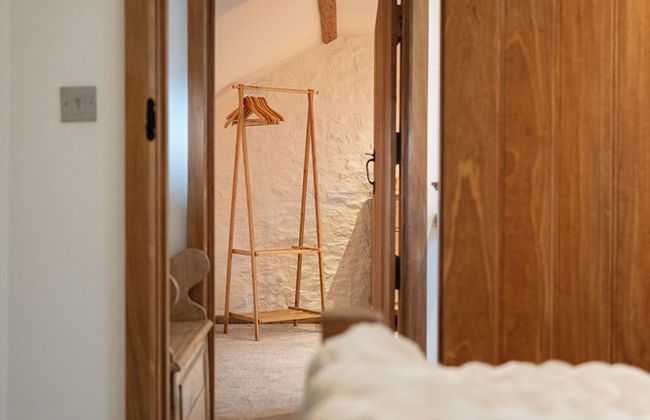 Coach House - Lovely Home in Cheltenham - Photo 8