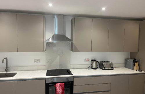 Modern 1 Bedroom Apartment Town Centre Camberley - Foto 13