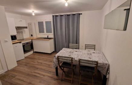 Studio Renard quartier marais, terrasse en rez de jardin, matelas confort - Foto 5