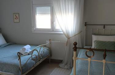 Vintage Garden House - Photo 42