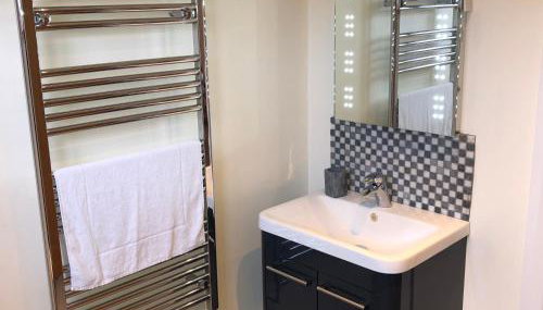 Fields End Lodges - Photo 4