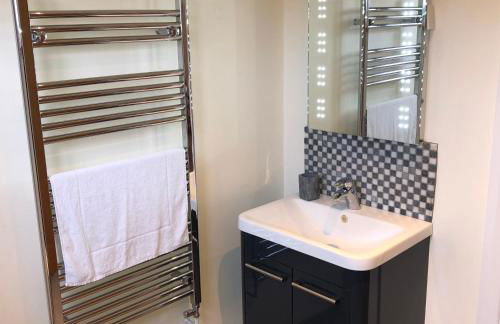 Fields End Lodges - Photo 4