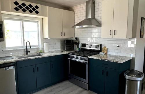 Stylish 3-Bedroom Stay Free Parking - Foto 4