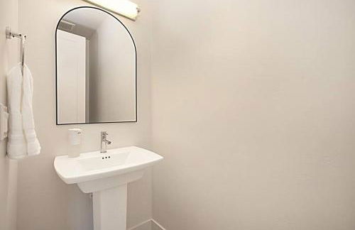 Luxury NEW Residence with Private Rooftop, Downtown in minutes - Foto 3