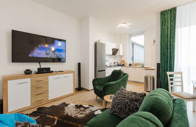 Essenza Charming Two BedRoom Apartment - Photo 35