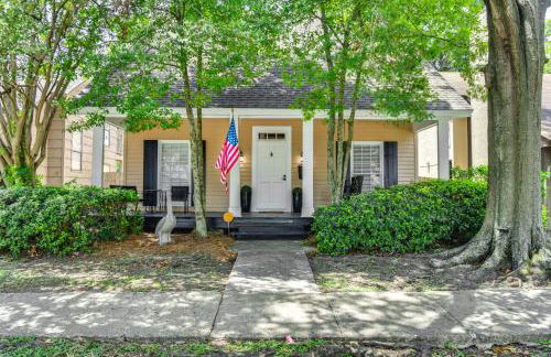 Colorful Baton Rouge Home Deck, Grill and Fire Pit - Foto 25