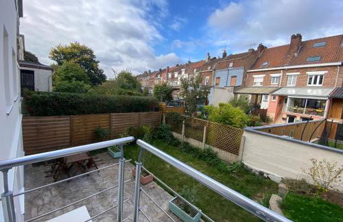 Family Home in Lille, Garden and Parking - 6/8p - Foto 36