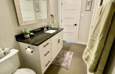 Secluded Hill Country Getaway with Spa and Sauna - Foto 10