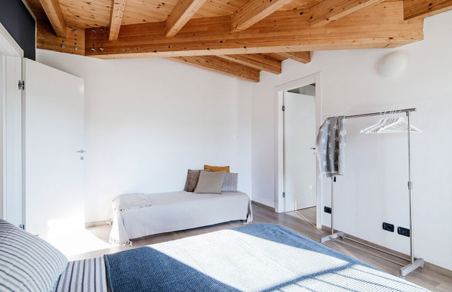 White Attic - by MyHomeInComo - Foto 14