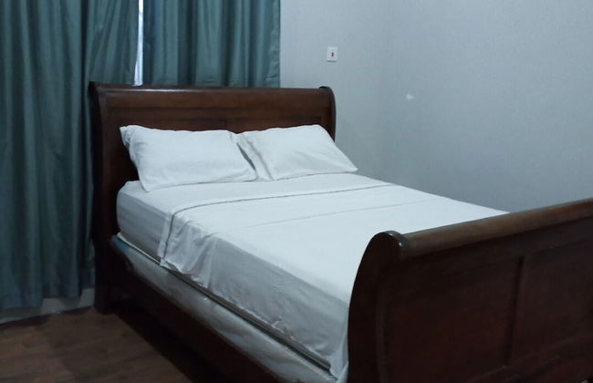 4 Bedrooms Family House Sakumono - Photo 11