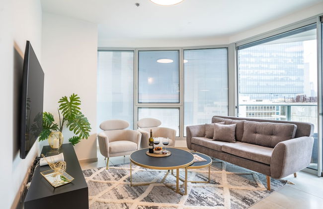 Sunlit Urban Escape with Balcony by Sea N Rent - Foto 18