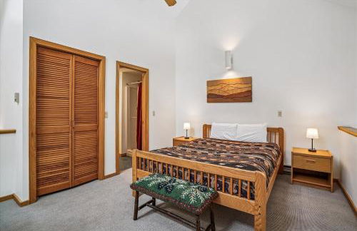 Highridge B20 Spectacular Top Floor Two Bedroom with Loft Condo with Scenic Views and Sports Center - Foto 60