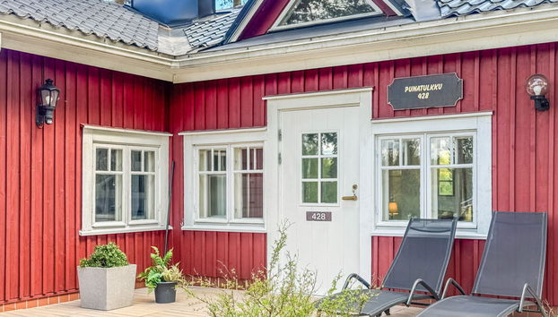 Punatulkku - Photo 5, Inside other