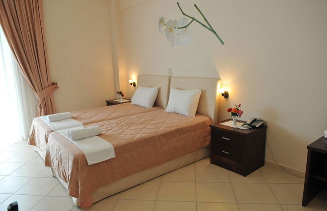 Finiki Plaza - Photo 16