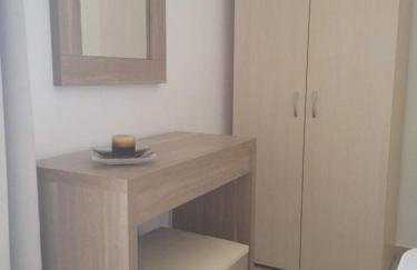 KELLY APARTMENTS - Photo 20