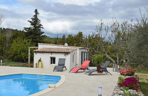 Tranquil Villa with Pool - Foto 16