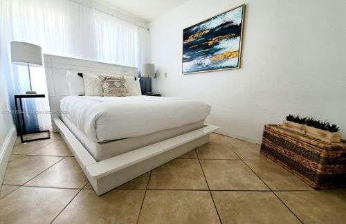 Oceanfront Luxury Villa 5Bedroom and 4Bath Beach Access - Photo 15