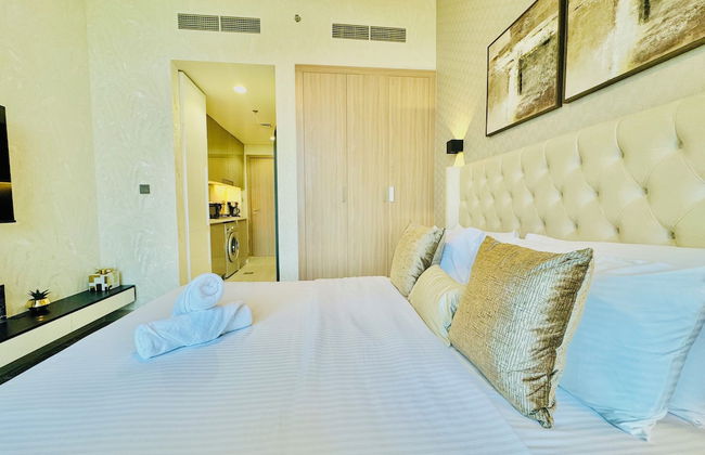 Venduras - Chic Studio in Azizi Riviera - Photo 2