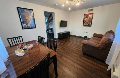 RentalsOP NJ01 Full house minutes from NYC, near to metlife, American Dream - Photo 13