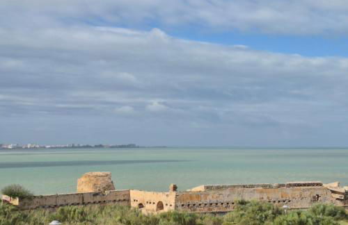 Santa Catalina primera línea de mar con vistas a Cádiz - Foto 4