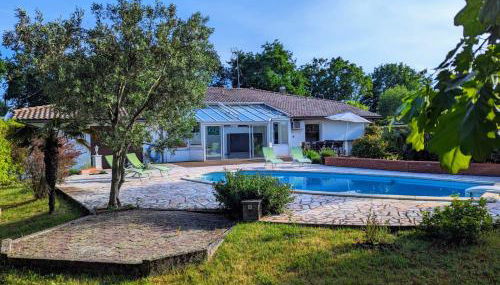 Magnifique maison avec piscine, idéalement située - Foto 2