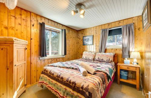 Private Hot Tub and Deck Riverfront Escape in Drake - Foto 9