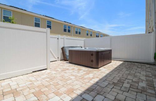 Stunning 4Bd Sleeps9 w Jacuzzi Close to Disney Compass Bay 5113 - Foto 29