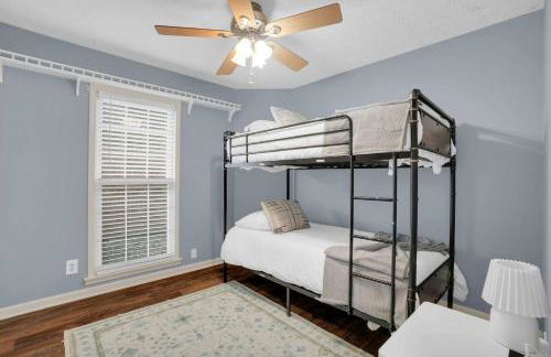 Spacious 4BR Family Home with Game Room - Foto 5