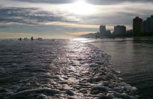 Lindo e aconchegante apto a 50m da praia - Foto 42