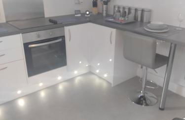 Modern 2 bed house sleeps 6 - Photo 25