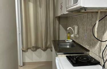 Kitnet 301 centro linda vista por sol com tv smart e ar - Foto 12