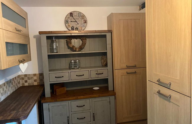 2-bed Cottage in in Welsh Valley Nr Swansea - Photo 5