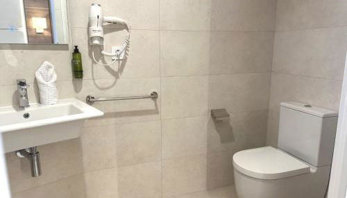 Marina Azura - Photo 4, Shower