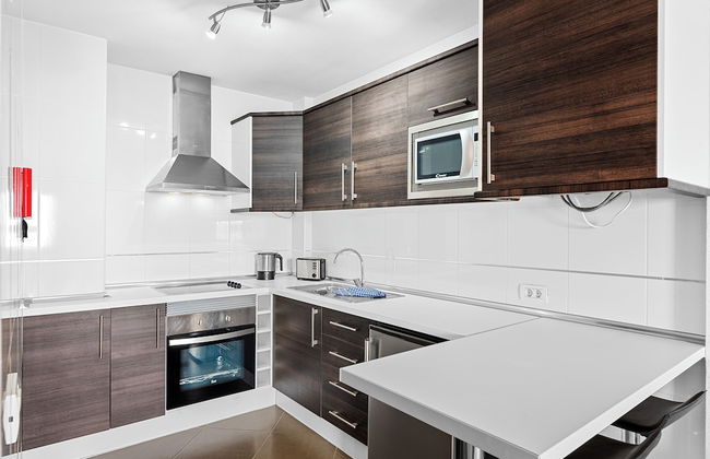 Paloma Beach Apartments - Photo 10