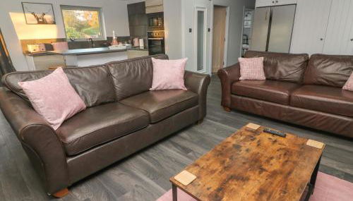 Box Tree Escapes - Photo 4