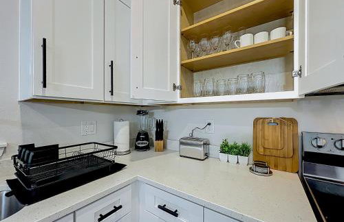 Full 3 BR 2 BA Home in Ocala Close to Key Sights - Photo 10