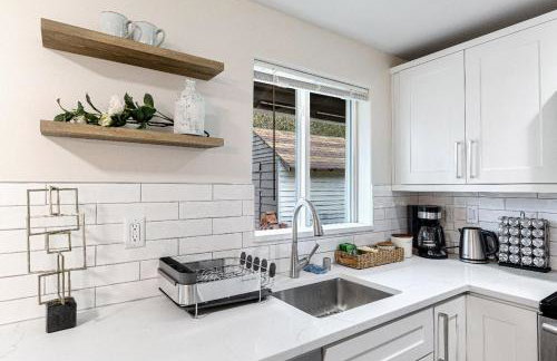 Dog Friendly Cozy Remodeled Shoreline Rambler - Foto 20