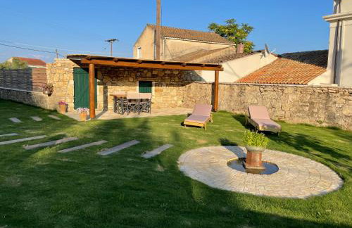 Goninos Jacuzzi Suite - Foto 16