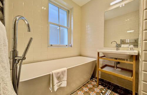 Impressive 5BR family home in Leafy - Foto 14