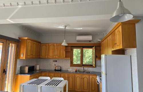 Cave Apartments - Photo 8