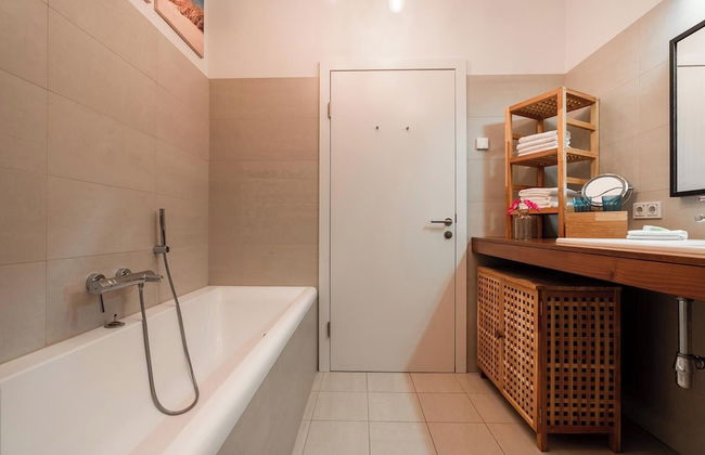 YoHome - Luxury Downtown Apartment - Photo 78